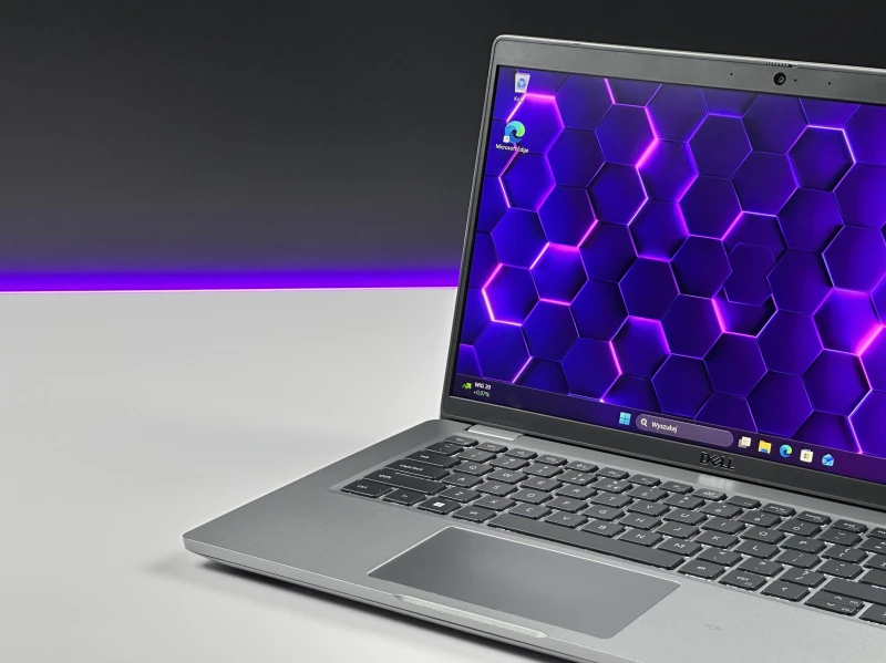 Dell Latitude 5430 - procesor i5-1235U, matryca 14" oraz modem LTE – nowoczesny laptop biznesowy z klawiaturą US, idealny do pracy.