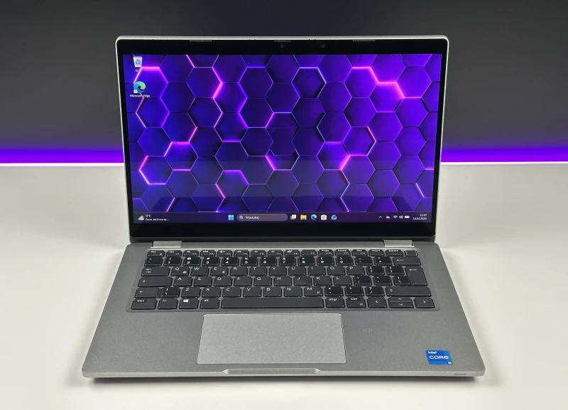 Dell Latitude 5320 2in1 i5-1135G7, 13,3" dotykowy – laptop konwertowalny z czytnikiem linii papilarnych, idealny do pracy mobilnej i spotkań biznesowych.