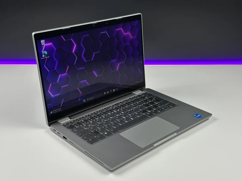 Dell Latitude 5320 2in1 i5-1135G7, 13,3" dotykowy – laptop konwertowalny z czytnikiem linii papilarnych, idealny do pracy mobilnej i spotkań biznesowych.