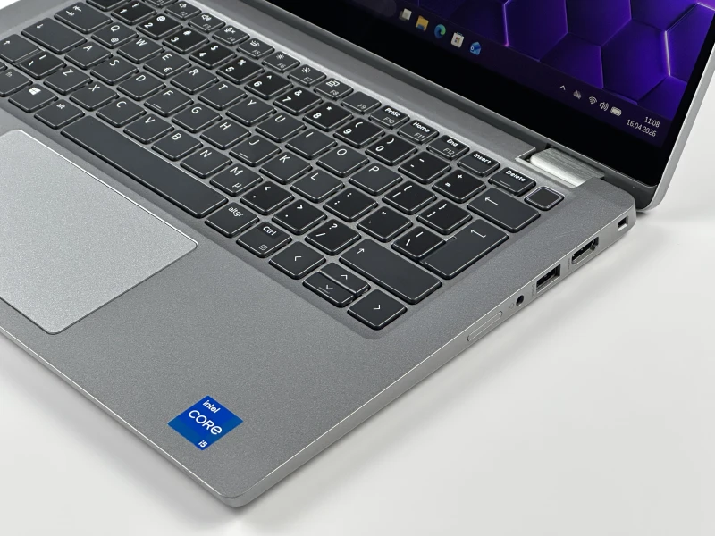 Dell Latitude 5320 2in1 i5-1135G7, 13,3" dotykowy – laptop konwertowalny z czytnikiem linii papilarnych, idealny do pracy mobilnej i spotkań biznesowych.