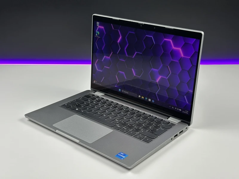 Dell Latitude 5320 2in1 i5-1135G7, 13,3" dotykowy – laptop konwertowalny z czytnikiem linii papilarnych, idealny do pracy mobilnej i spotkań biznesowych.