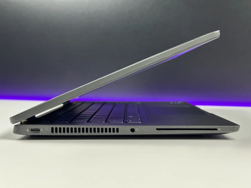 Dell Latitude 7420 Carbon - i7-1185G7, 32GB ram, 14" ekran – ultralekki laptop biznesowy z włókna węglowego do pracy mobilnej i wymagających zadań.