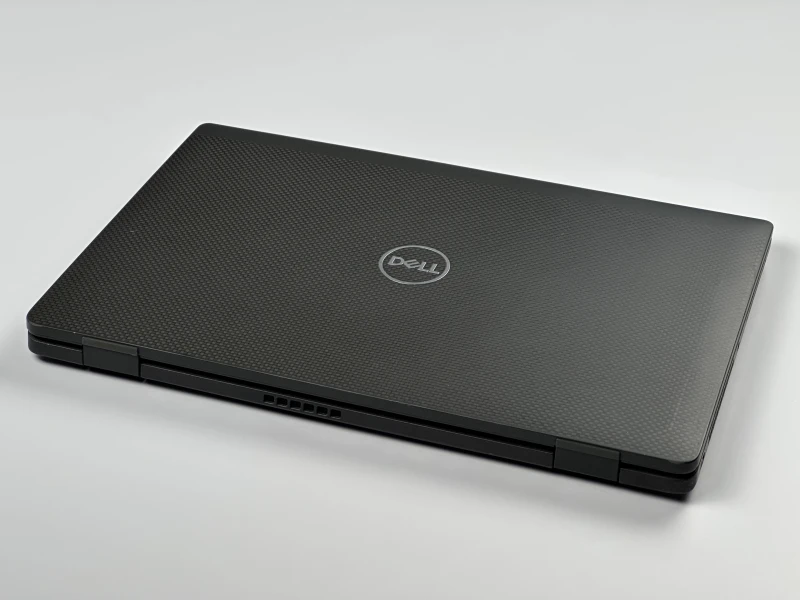 Dell Latitude 7420 Carbon - i7-1185G7, 32GB ram, 14" ekran – ultralekki laptop biznesowy z włókna węglowego do pracy mobilnej i wymagających zadań.