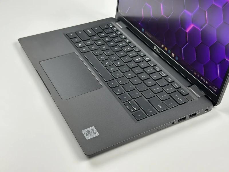 Dell Latitude 7410 z i5-10310U i modemem LTE umożliwiającym dostęp do internetu z karty SIM bez Wi-Fi. Laptop 14” FHD do pracy mobilnej.