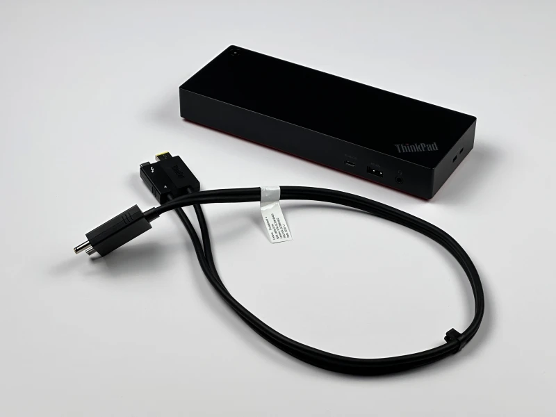 ThinkPad Thunderbolt4 WorkStation Dock – stacja dokująca 8K/4K, zasilacz 300W, Slim Tip - idealna do rozbudowy stanowiska pracy i wielu monitorów.