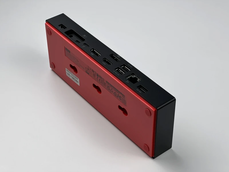 ThinkPad Thunderbolt4 WorkStation Dock – stacja dokująca 8K/4K, zasilacz 300W, Slim Tip - idealna do rozbudowy stanowiska pracy i wielu monitorów.