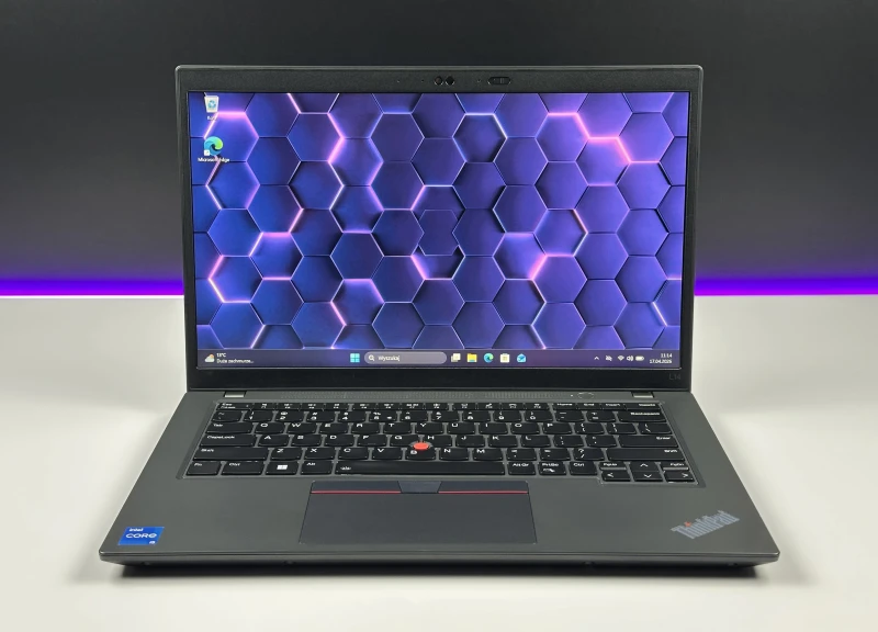 Lenovo ThinkPad L14 Gen 4 - procesor i5-1345U, ekran 14" FHD – wydajny laptop biznesowy z klawiaturą US/QWERTY PL do pracy mobilnej i biurowej.