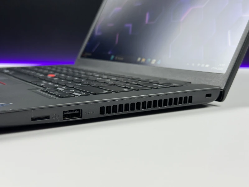 Lenovo ThinkPad L14 Gen 4 - procesor i5-1345U, ekran 14" FHD – wydajny laptop biznesowy z klawiaturą US/QWERTY PL do pracy mobilnej i biurowej.