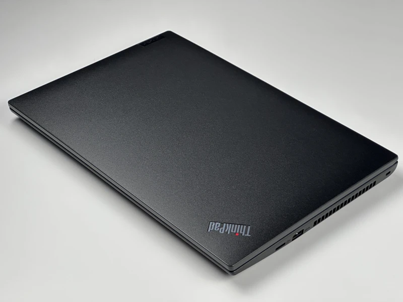 Lenovo ThinkPad L14 Gen 4 - procesor i5-1345U, ekran 14" FHD – wydajny laptop biznesowy z klawiaturą US/QWERTY PL do pracy mobilnej i biurowej.