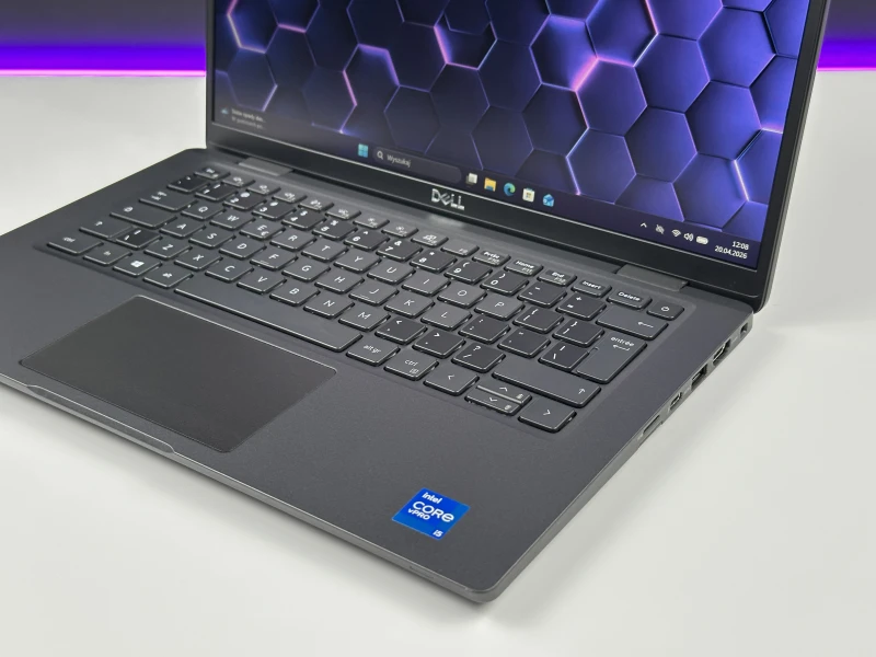 Dell Latitude 7320 z i5-1145G7 i 16GB RAM – smukły i mocny laptop dla wymagających użytkowników, zapewnia wyjątkową wydajność na co dzień.
