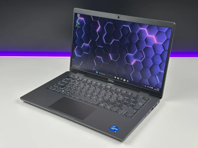 Dell Latitude 7320 z i5-1145G7 i 16GB RAM – smukły i mocny laptop dla wymagających użytkowników, zapewnia wyjątkową wydajność na co dzień.