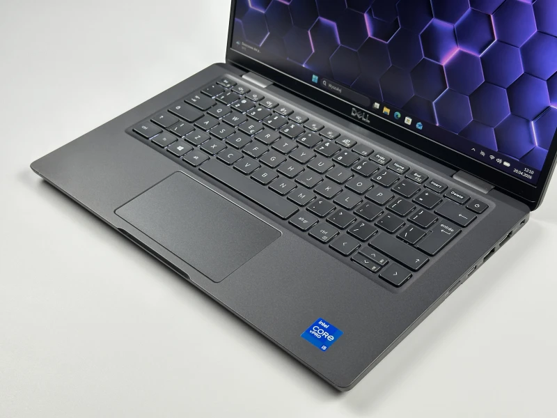 Dell Latitude 7320 z i5-1145G7 i 16GB RAM – smukły i mocny laptop dla wymagających użytkowników, zapewnia wyjątkową wydajność na co dzień.