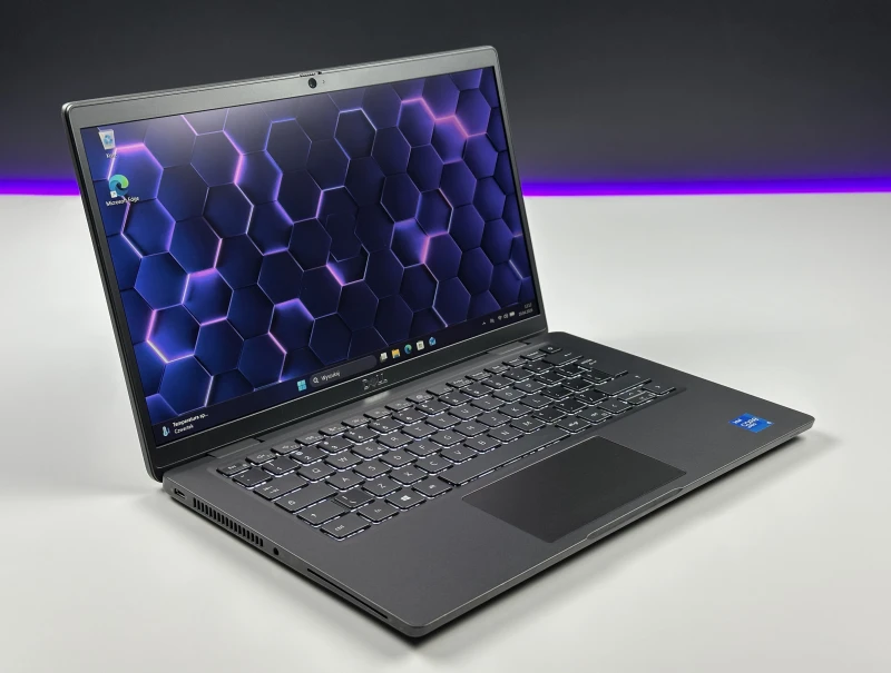 Dell Latitude 7320 z i5-1145G7 i 16GB RAM – smukły i mocny laptop dla wymagających użytkowników, zapewnia wyjątkową wydajność na co dzień.