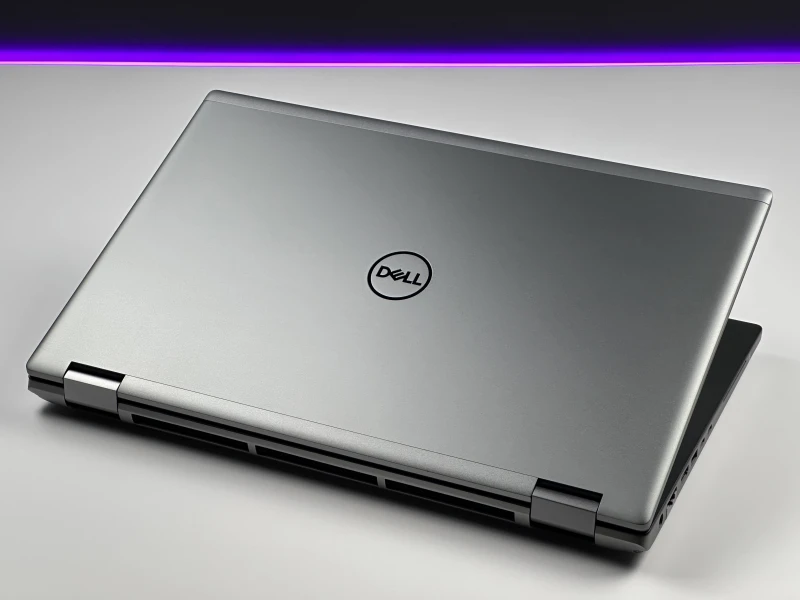 Dell Precision 7770 - procesor i9-12950HX, karta RTX A5500, ekran 17,3" – topowa mobilna stacja robocza do CAD, 3D i zaawansowanych projektów.