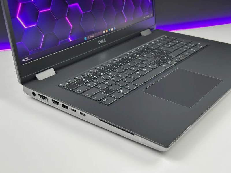 Dell Precision 7770 - procesor i9-12950HX, karta RTX A5500, ekran 17,3" – topowa mobilna stacja robocza do CAD, 3D i zaawansowanych projektów.