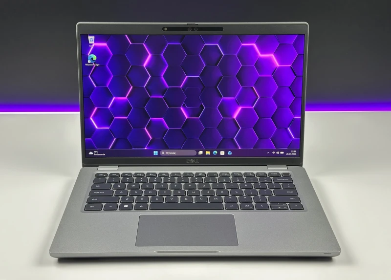 Dell Latitude 5431 - procesor i5-1250P, dotykowy ekran 14" FHD – wydajny laptop biznesowy z klawiaturą US/QWERTY PL do pracy mobilnej i codziennej.