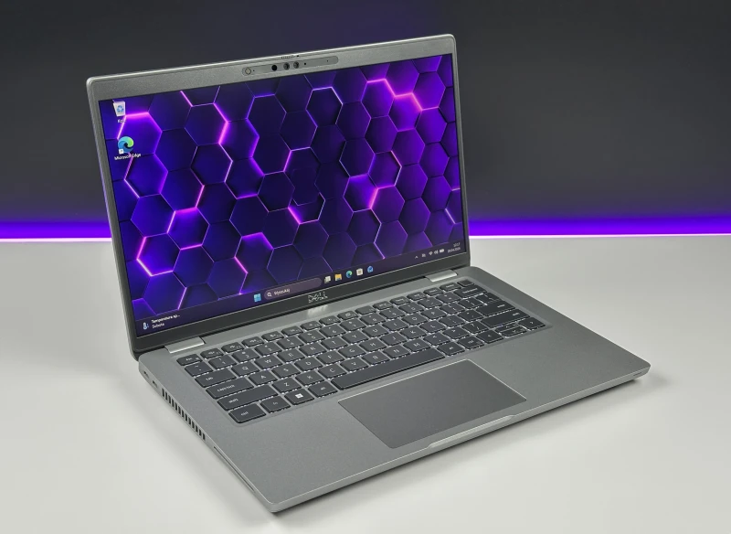 Dell Latitude 5431 - procesor i5-1250P, dotykowy ekran 14" FHD – wydajny laptop biznesowy z klawiaturą US/QWERTY PL do pracy mobilnej i codziennej.