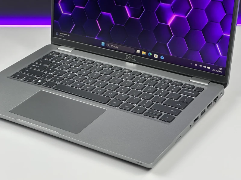 Dell Latitude 5431 - procesor i5-1250P, dotykowy ekran 14" FHD – wydajny laptop biznesowy z klawiaturą US/QWERTY PL do pracy mobilnej i codziennej.