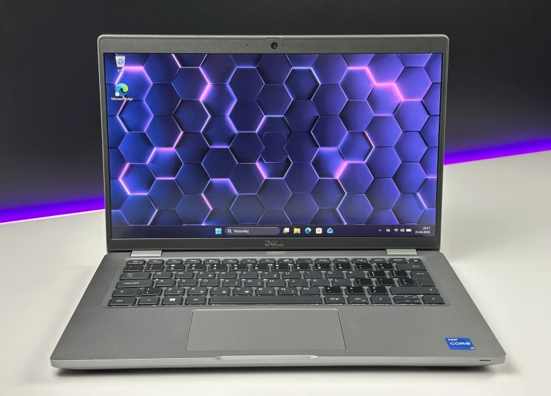 Dell Latitude 5420 z i5-1135G7 – wydajny laptop biznesowy do pracy biurowej, nauki i codziennych zadań. Mobilny, szybki, niezawodny i profesjonalny.