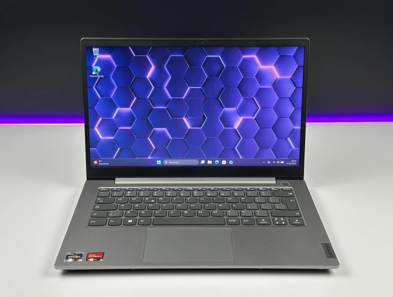 Lenovo ThinkBook 14 G3 ACL - procesor Ryzen 7 5700U, 36GB/512GB – wydajny laptop biznesowy z Radeon Graphics i czytnikiem linii papilarnych.