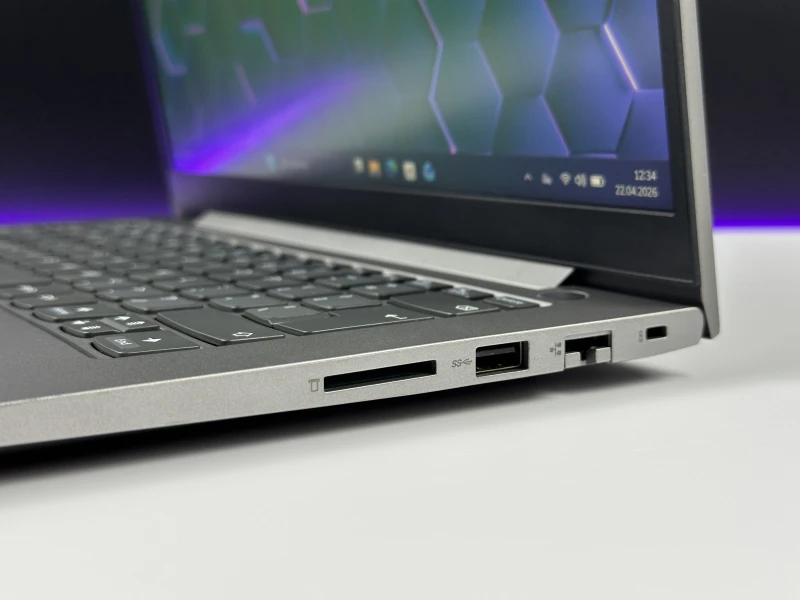 Lenovo ThinkBook 14 G3 ACL Ryzen 5 5500U, 16GB RAM, SSD 512GB. Lekki laptop do pracy biurowej i biznesu z czytnikiem linii papilarnych i FHD.