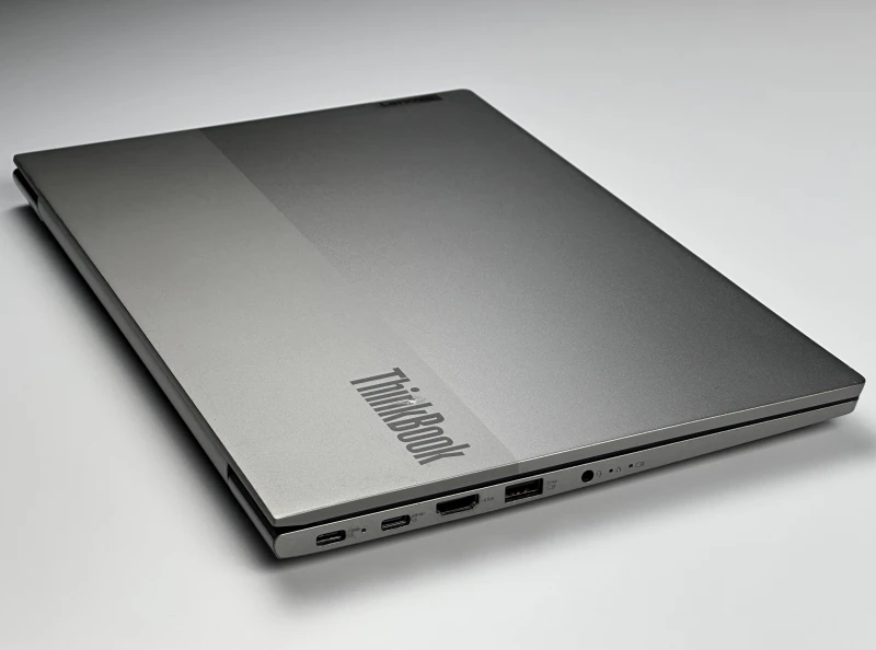 Lenovo ThinkBook 14 G3 ACL Ryzen 5 5500U, 16GB RAM, SSD 512GB. Lekki laptop do pracy biurowej i biznesu z czytnikiem linii papilarnych i FHD.