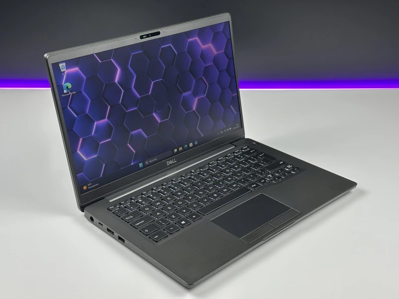 Dell Latitude 7400 - procesor i5-8365U, ekran 14" FHD. Biznesowy ultrabook z lekką obudową Carbon – idealny do pracy mobilnej i biura.