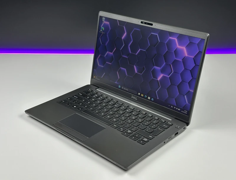 Dell Latitude 7400 - procesor i5-8365U, ekran 14" FHD. Biznesowy ultrabook z lekką obudową Carbon – idealny do pracy mobilnej i biura.