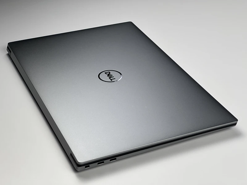 Dell Precision 5570 - procesor i9-12900H, 15.6" 4K UHD+, RTX A2000. Mobilna stacja robocza do CAD, 3D i projektowania, klawiatura US/QWERTY PL.