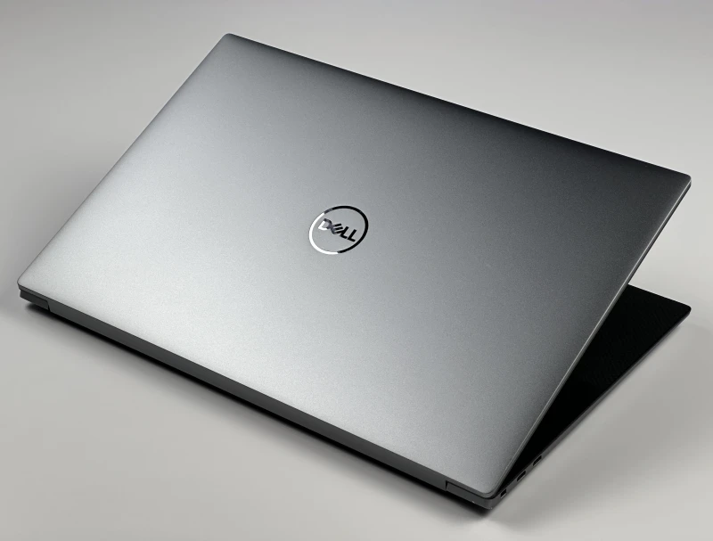 Dell Precision 5570 - procesor i9-12900H, 15.6" 4K UHD+, RTX A2000. Mobilna stacja robocza do CAD, 3D i projektowania, klawiatura US/QWERTY PL.