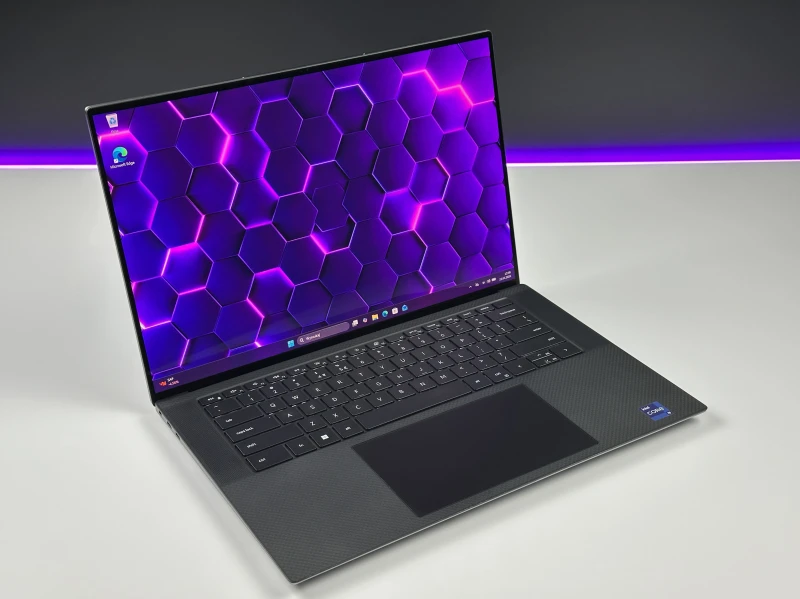 Dell Precision 5570 - procesor i9-12900H, 15.6" 4K UHD+, RTX A2000. Mobilna stacja robocza do CAD, 3D i projektowania, klawiatura US/QWERTY PL.