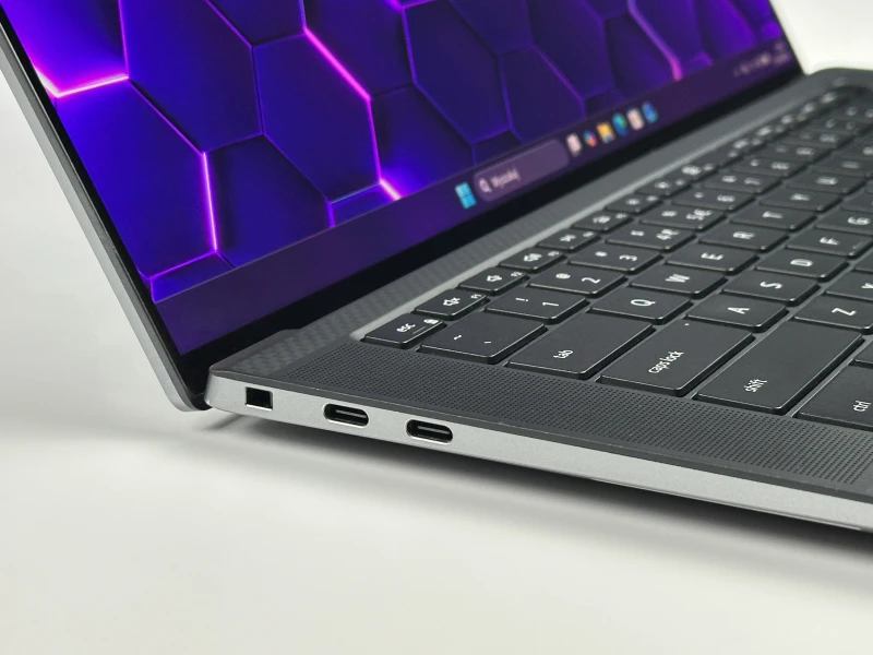 Dell Precision 5570 - procesor i9-12900H, 15.6" 4K UHD+, RTX A2000. Mobilna stacja robocza do CAD, 3D i projektowania, klawiatura US/QWERTY PL.