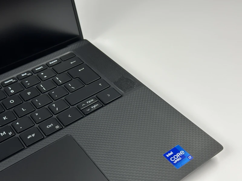 Dell Precision 5560 | i7-11850H, RTX A2000 – stacja robocza łącząca smukłą konstrukcję z ogromną mocą do projektów CAD, 3D i pracy kreatywnej.