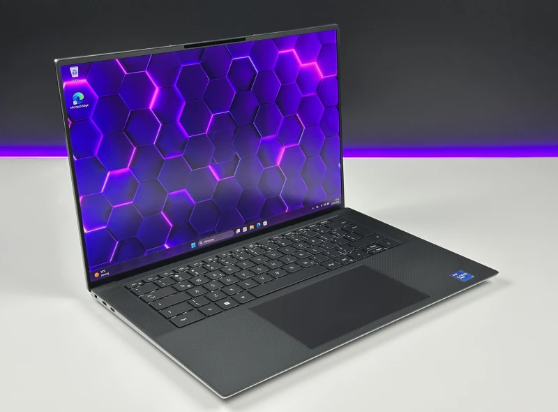 Dell Precision 5560 | i7-11850H, RTX A2000 – stacja robocza łącząca smukłą konstrukcję z ogromną mocą do projektów CAD, 3D i pracy kreatywnej.