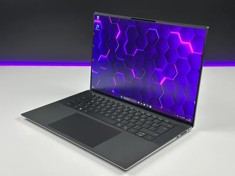 Dell Precision 5560 | i7-11850H, RTX A2000 – stacja robocza łącząca smukłą konstrukcję z ogromną mocą do projektów CAD, 3D i pracy kreatywnej.