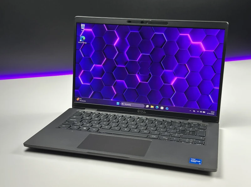 Dell Latitude 7420 z i5-1145G7 i dotykowym ekranem FHD – smukły i funkcjonalny ultrabook biznesowy do pracy mobilnej i zadań biurowych.