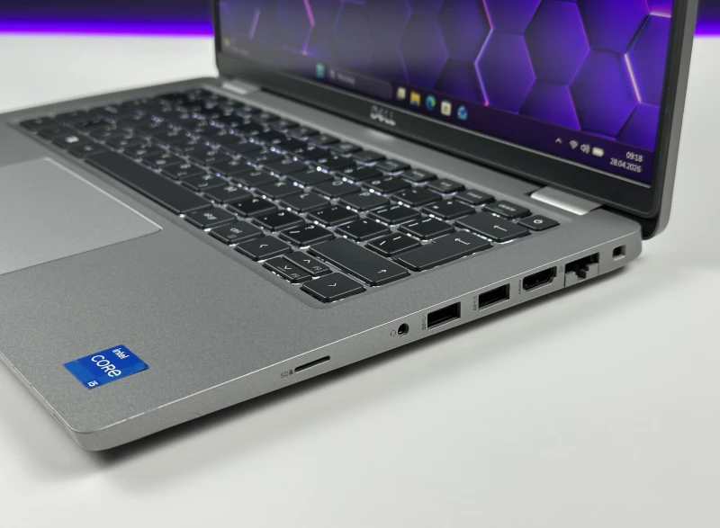 Dell Latitude 5420 z i5-1135G7 – wydajny laptop biznesowy do pracy biurowej, nauki i codziennych zadań. Mobilny, szybki, niezawodny i profesjonalny.