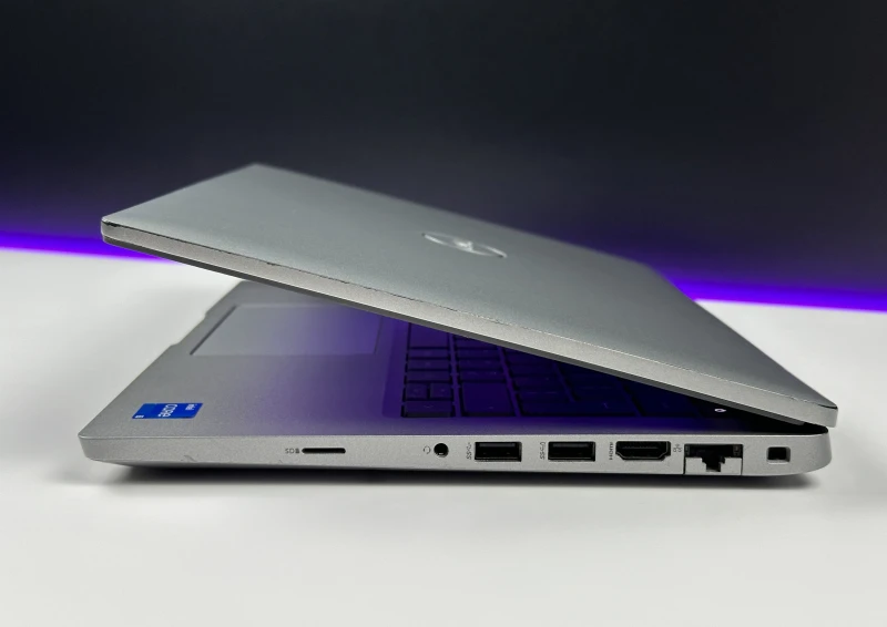 Dell Latitude 5420 z i5-1135G7 – wydajny laptop biznesowy do pracy biurowej, nauki i codziennych zadań. Mobilny, szybki, niezawodny i profesjonalny.