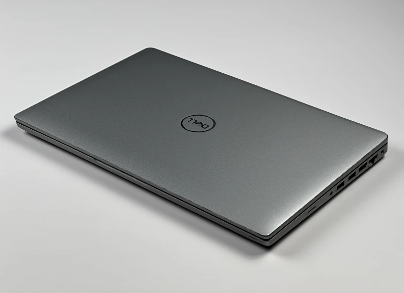 Dell Latitude 5420 z i5-1135G7 – wydajny laptop biznesowy do pracy biurowej, nauki i codziennych zadań. Mobilny, szybki, niezawodny i profesjonalny.