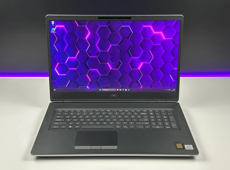 Dell Precision 7750 z i7-10850H i RTX3000 – profesjonalna stacja robocza stworzona do grafiki 3D, CAD i wymagających projektów inżynieryjnych.