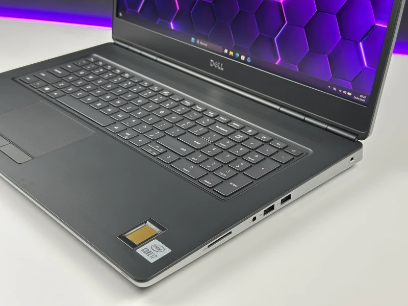 Dell Precision 7750 z i7-10850H i RTX3000 – profesjonalna stacja robocza stworzona do grafiki 3D, CAD i wymagających projektów inżynieryjnych.