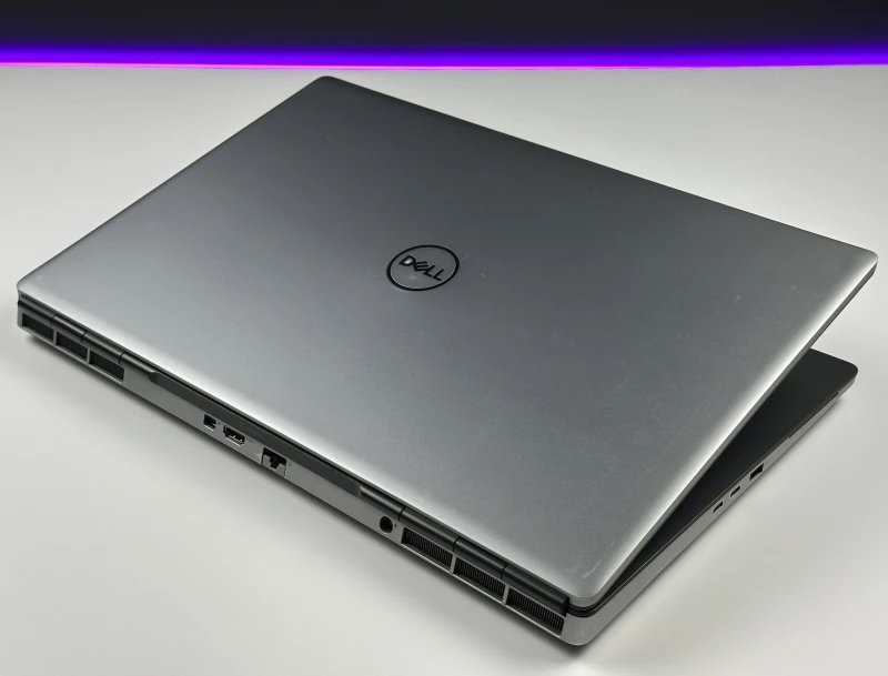 Dell Precision 7750 z i7-10850H i RTX3000 – profesjonalna stacja robocza stworzona do grafiki 3D, CAD i wymagających projektów inżynieryjnych.