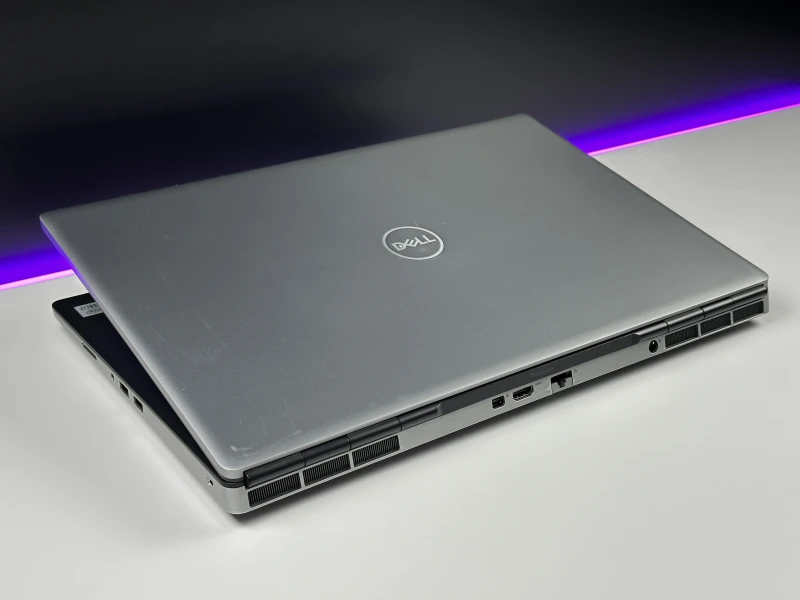 Dell Precision 7750 z i7-10850H i RTX3000 – profesjonalna stacja robocza stworzona do grafiki 3D, CAD i wymagających projektów inżynieryjnych.