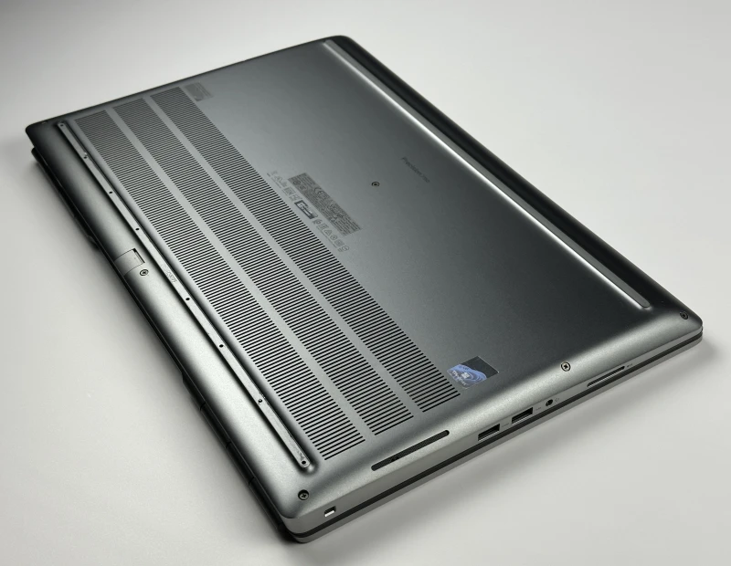 Dell Precision 7760 i7-11850H, RTX A3000, matryca 17,3" 4K 120Hz – mobilna stacja robocza do CAD, 3D i zaawansowanych projektów z klawiaturą US.