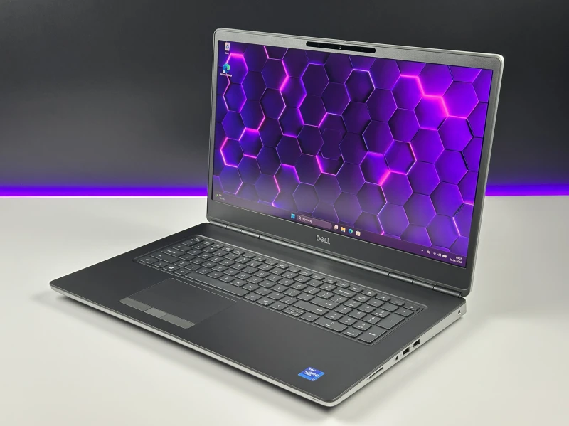 Dell Precision 7760 i7-11850H, RTX A3000, matryca 17,3" 4K 120Hz – mobilna stacja robocza do CAD, 3D i zaawansowanych projektów z klawiaturą US.