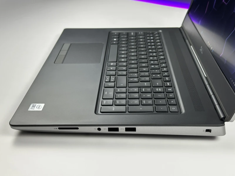 Dell Precision 7750 i7-10850H, 17.3", RTX 3000 – stacja robocza do CAD, grafiki, renderingu, AutoCAD, modelowania 3D i projektów inżynieryjnych.