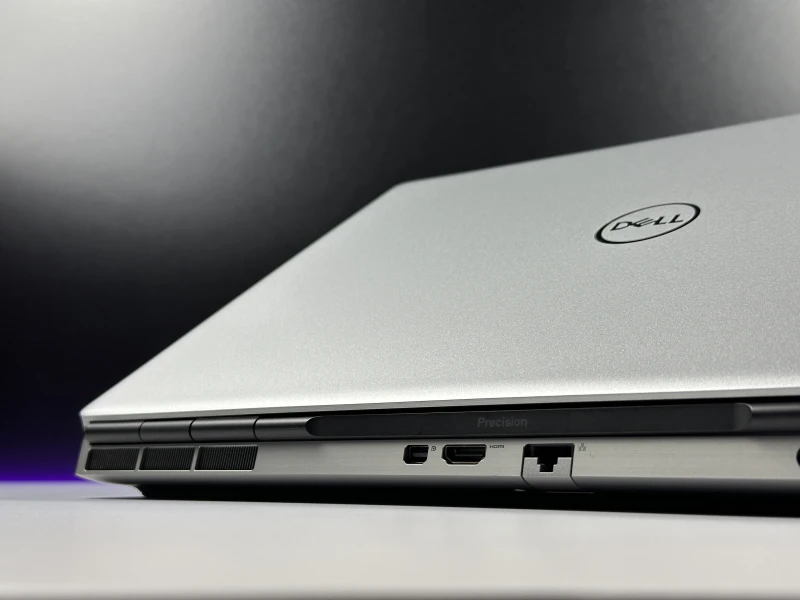 Dell Precision 7750 z i7-10850H i RTX4000 – profesjonalna stacja robocza stworzona do grafiki 3D, CAD i wymagających projektów inżynieryjnych.