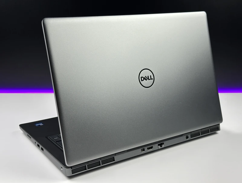 Dell Precision 7760 - procesor Xeon W-11855M, ekran 17.3" FHD, RTX A4000. Wydajna stacja robocza z czytnikiem linii papilarnych do CAD i 3D.