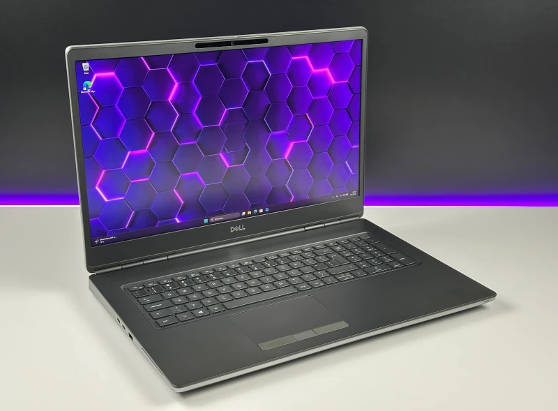 Dell Precision 7750 Xeon W-10885M, 17.3", RTX 5000 – stacja robocza do CAD, renderingu, modelowania 3D, inżynierii i profesjonalnych projektów.