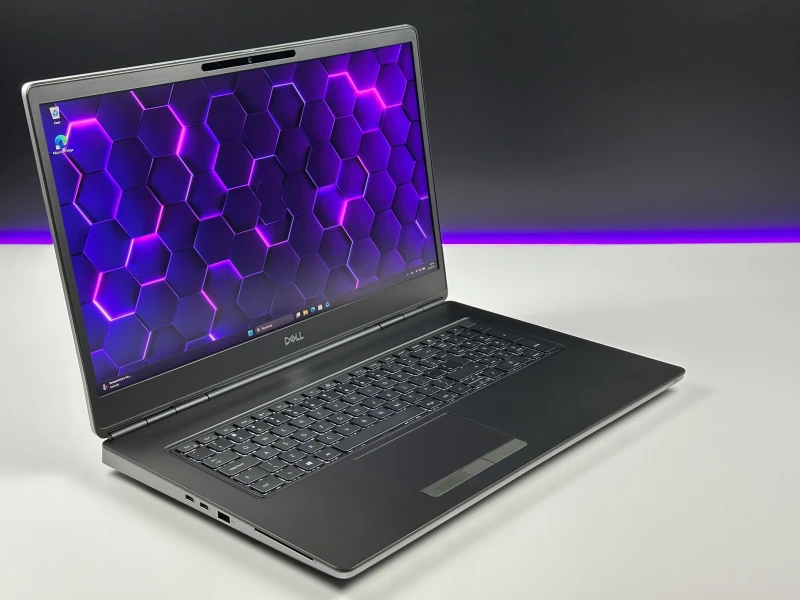 Dell Precision 7750 Xeon W-10885M, 17.3", RTX 5000 – stacja robocza do CAD, renderingu, modelowania 3D, inżynierii i profesjonalnych projektów.